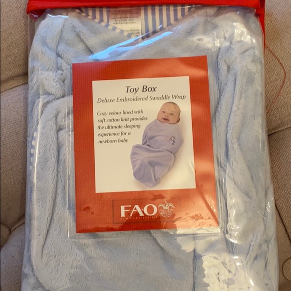 New baby Boy gift pack - Picture 5 of 8